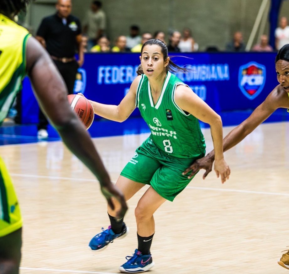 El Final 4 de la #LSBF2023 ⛹️‍♀️ está previsto para el 10 y 11 de junio, con sede a definir, y los siguientes cruces: Quimsa 🇦🇷 (1A) vs Indeportes Antioquia 🇨🇴 (2B) y Búcaros 🇨🇴 (1B) frente a Aguada 🇺🇾 (2A).

📝 Lee más: bit.ly/3pAeYlQ
