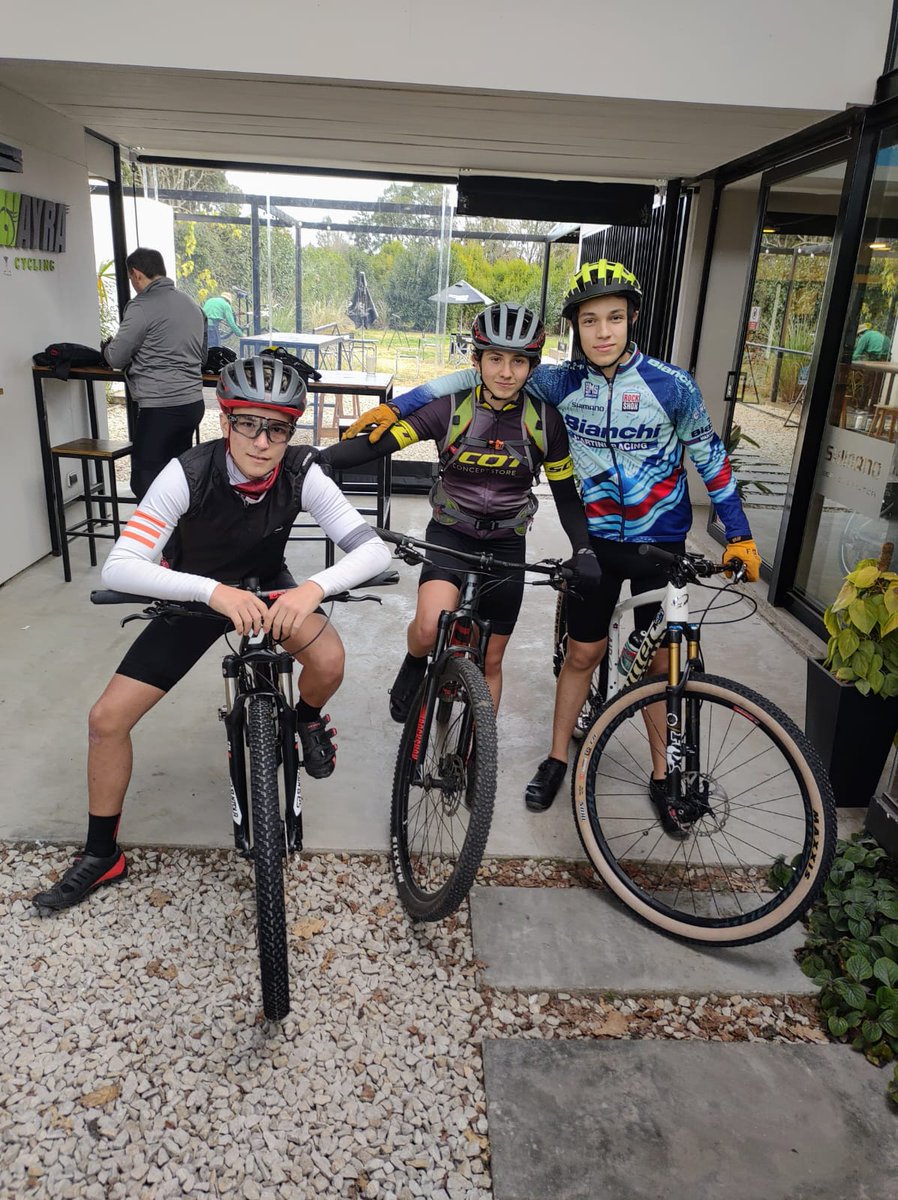 silcocca's tweet photo. #EsteFinde se corre en Balcarce, vamos @Tizipr_ @SantiagoBonar @agusbmtb. Les deseamos lo mejor Wayra teens
A disfrutar!! https://t.co/dD7iDuO4nS