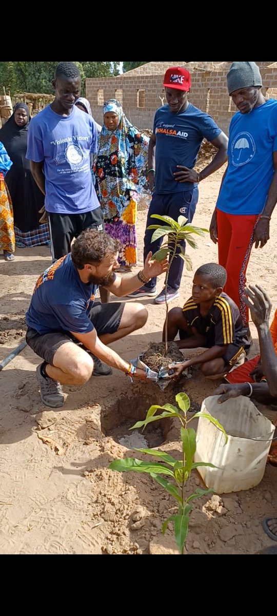 KAI tree planting programme started in The Gambia, where we have installed our water system. We are going to plant different native tree species with the villagers as an activity to build trust and consolidate our friendship.

@Khalsa_Aid
#Water4Africa

@UKinGambia