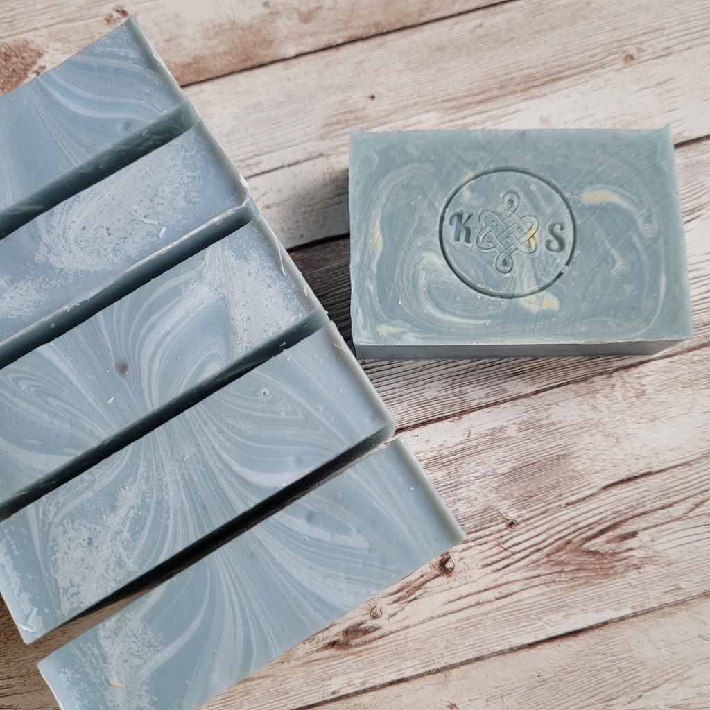 KiltedSuds's tweet photo. White Eucalyptus Bar Soap
.
Grab a bar for yourself from the link below, shop the photo or checkout the link in bio!
.
https://t.co/TxglXxcJro
.
#kiltedsuds #veganbeauty #plantbased #soap #shopsmall #soapmaking #vegansofig #essentialoils #handcraftedsoap #palmfreesoap #shoploca… https://t.co/rpCkF4FFu7