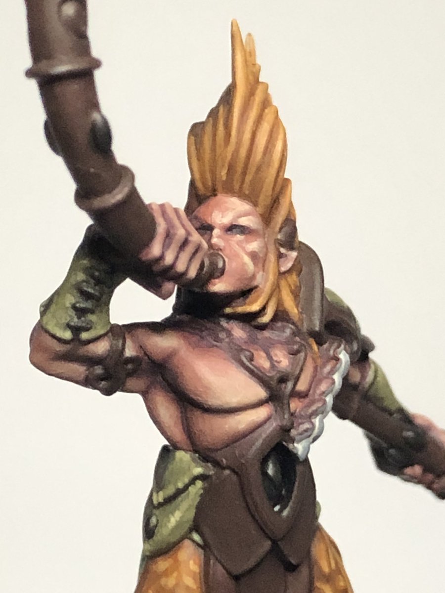 FancyKelvin's tweet photo. Just as planned, I highlighted the face and done the hair. Tomorrow I’ll start on the gems and metallics.
#aos #warhammercommunity
#gamesworkshop #ageofsigmar #wip #warhammerwip #hobbypainter #paintingwarhammer #miniaturepainting 
#sylvaneth #kurnoth #skaethswildhunt #kurnothi https://t.co/TBQVmvDpIi