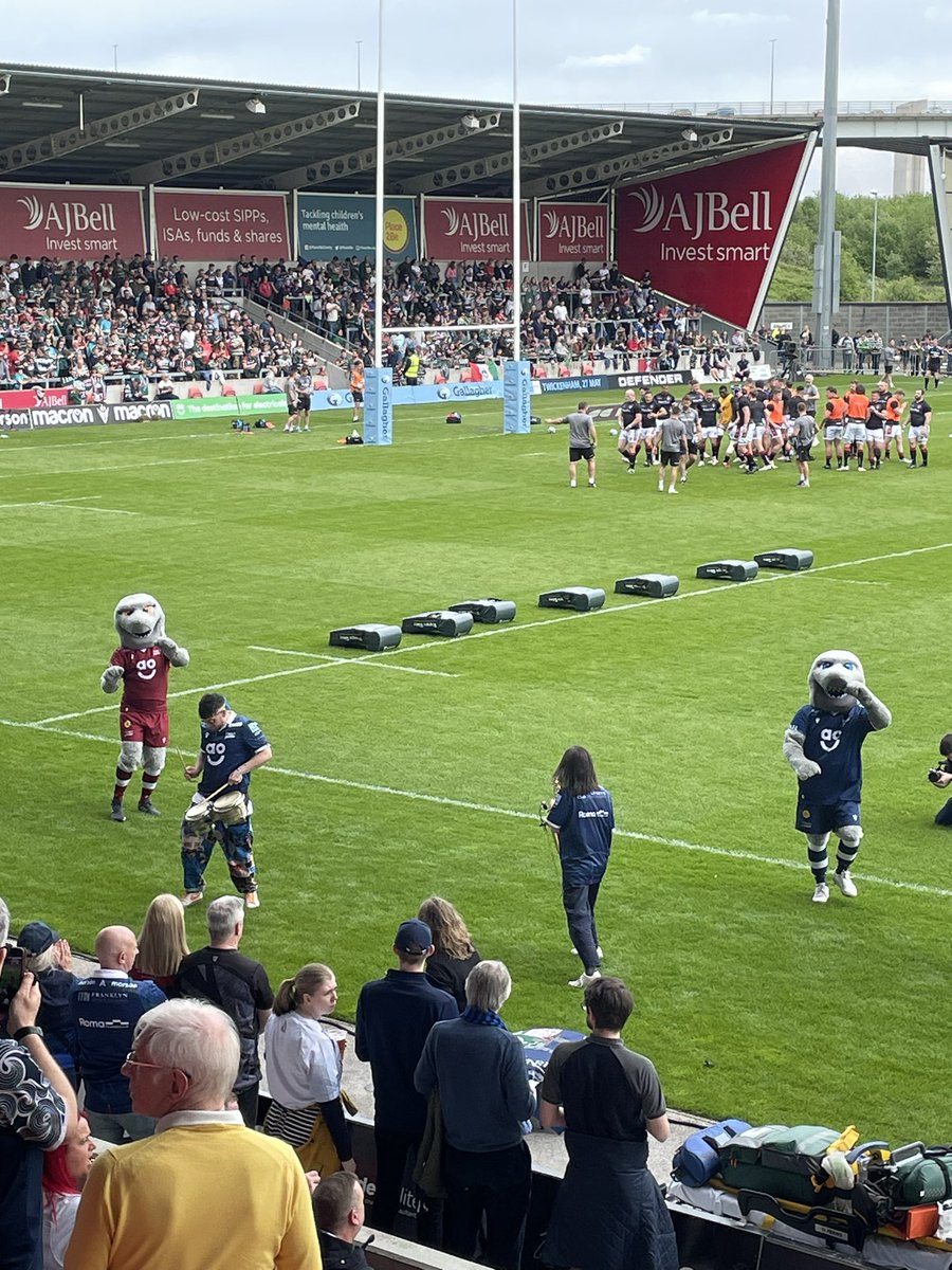 KarsDuck's tweet photo. Ready for the biggest 🏉game in many years @SaleSharksRugby 🦈vs 🐯 🎉 https://t.co/lNoeRT50bM
