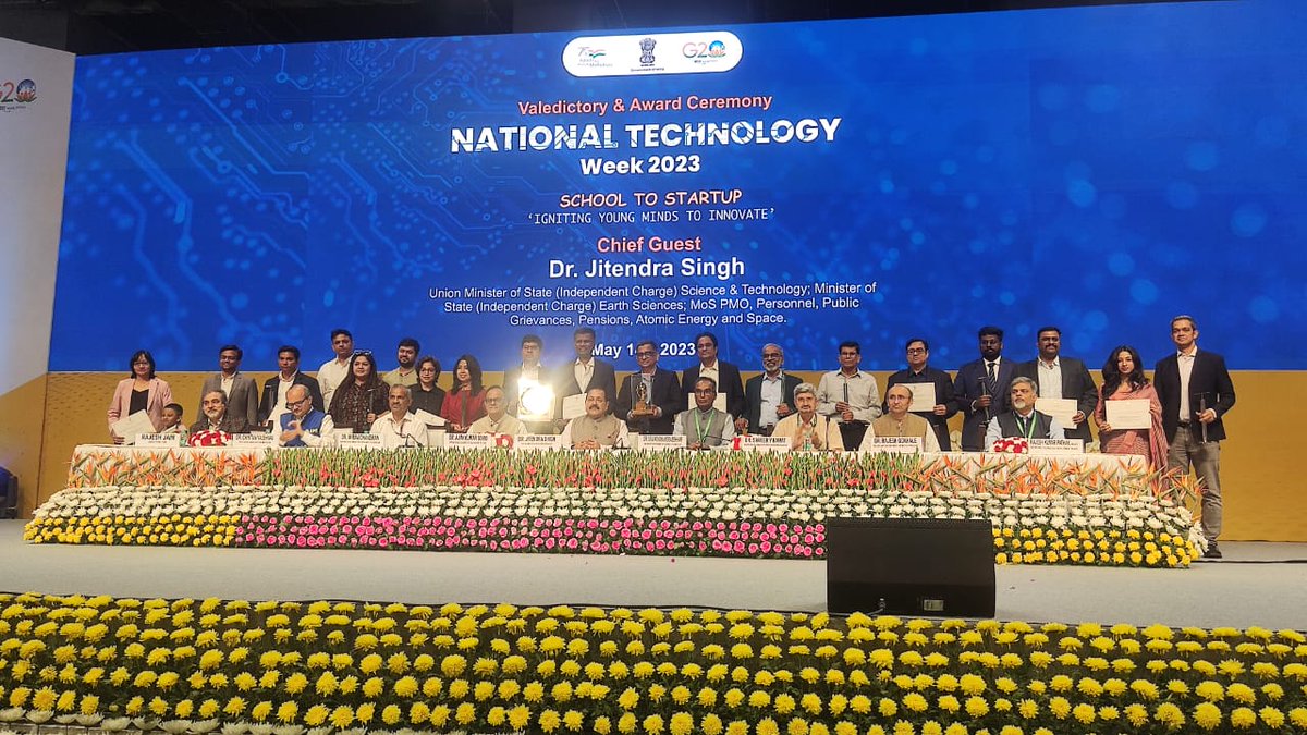 DARPG_GoI's tweet photo. Boosting Technological Prowess For Nation-Building!

Hon'ble MoS (PP) @DrJitendraSingh graced the Valedictory Ceremony and Award Programme of National Technology Week 2023. https://t.co/5UxV7SrZJ4