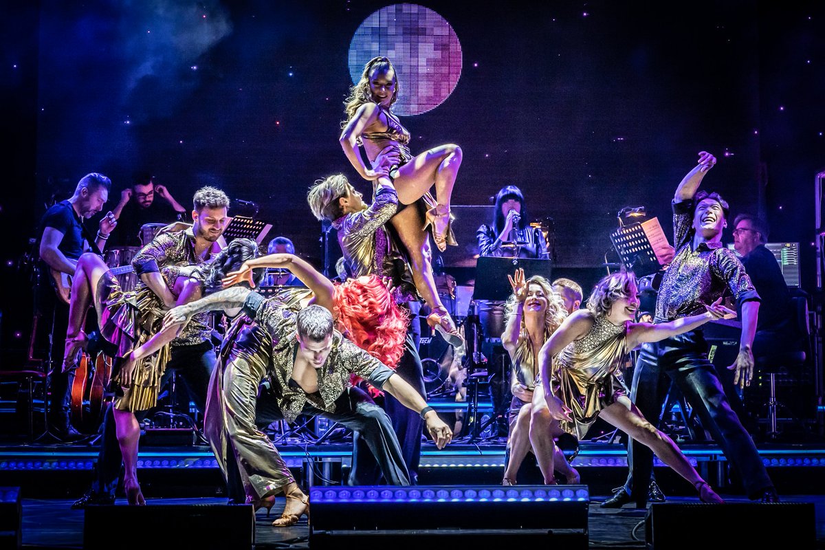 SCD_Live_Tour (@scd_live_tour) on Twitter photo "It would have been nothing less than a 10 from Len."
The Star
Read the full review here: thestar.co.uk/news/people/stβ¦
Photo by <a href="/brennerphotos/">Marc Brenner</a> "It would have been nothing less than a 10 from Len."
The Star
Read the full review here: thestar.co.uk/news/people/stβ¦
Photo by <a href="/brennerphotos/">Marc Brenner</a>