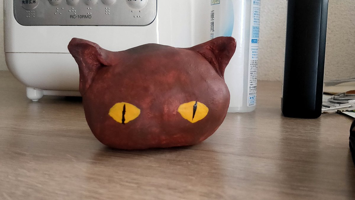 kiroku_hrtkmt's tweet image. 猫のオブジェを作りました。