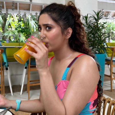 rashmeetjoshi's tweet photo. #NewProfilePic https://t.co/2v7uio6Rna