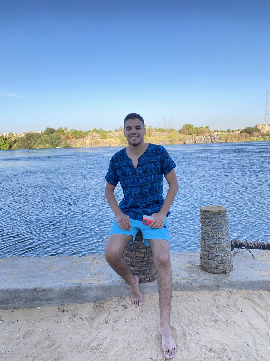 WelOo26102000's tweet photo. المُحب لا يمّل ، تذكر ذلك جيداً .💙 https://t.co/DB4yaWxeCr