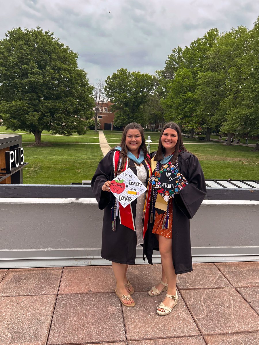 growwithmissm's tweet photo. A huge thank you to the school that has brought me to the place I am today! I am so grateful for everything Rider University has given me and I will cherish these moments forever. GO BRONCS!!!❤️ @RiderCEHS @RiderUniversity @DrSDougherty #rider #gobroncs #teacher #collegegrad #yay https://t.co/GagR71xrBQ
