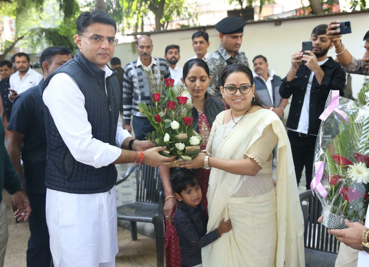 AartiBh52709002's tweet photo. सवाई माधोपुर से कल पायलट साहब की जनसभा मै जाने वालों के लिए बस की व्यवस्था की गयी है !
कृपया कार्यालय पर सम्पर्क करे🙏🏻
जय जय पायलट🙏🏻 https://t.co/rlNAIOKys5