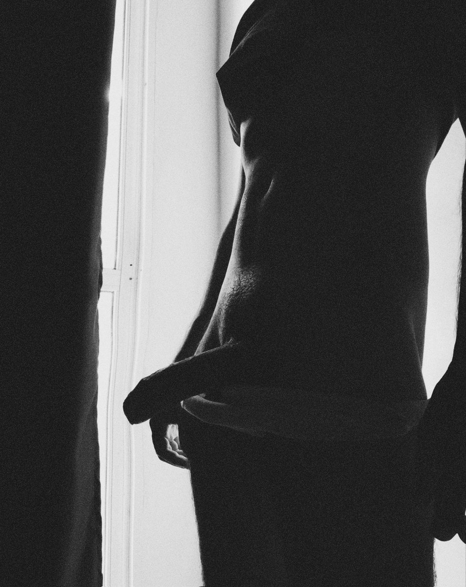 vv_mlk's tweet photo. Bom dia seus putos 🤤😈
.
.
#PINTOAWARDS
#NUDESWARDS
#PRETOEBRANCO https://t.co/AnenevHLXK