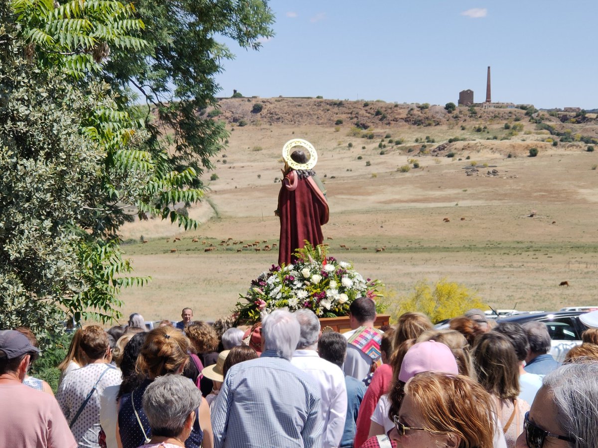 DSHolguin's tweet photo. Hoy en la romería de Santa Lucía #AldeaMoret ❤️ https://t.co/16qnMUwugg