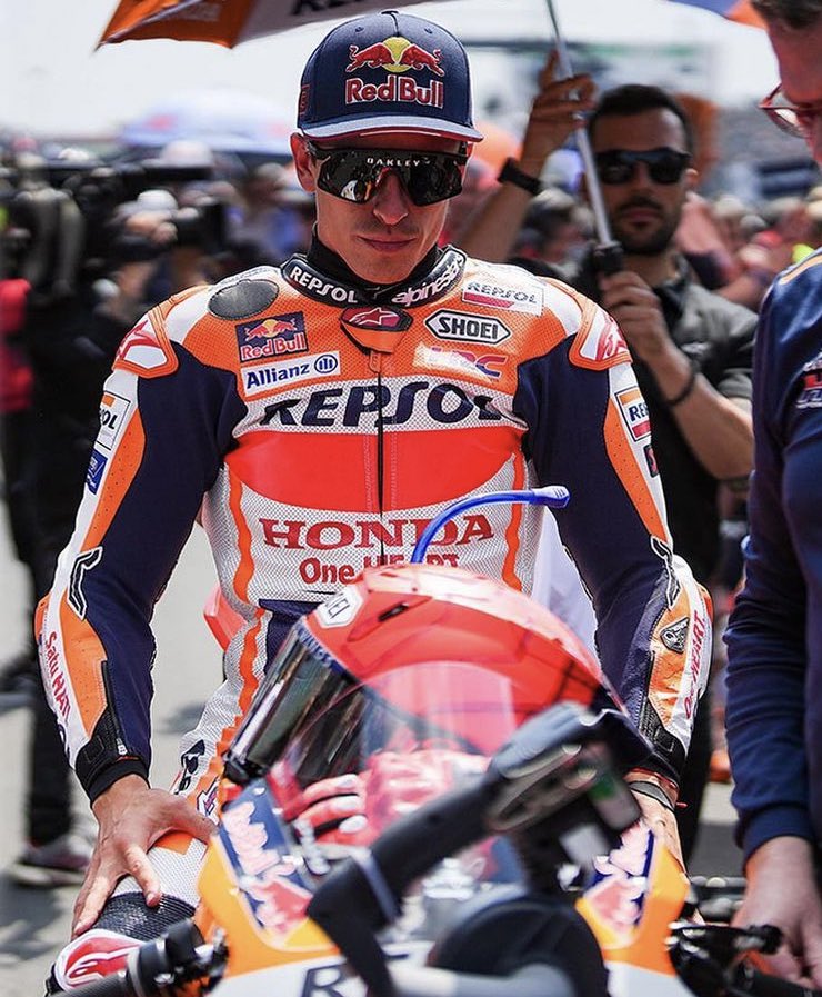 alejandrogp__'s tweet photo. 🎙️Marc Márquez: 

“Estaba disfrutando como un niño y he pilotado como hace mucho tiempo que no lo hacía. Prefiero terminar así que acabar el décimo” https://t.co/peMXueGBYy
