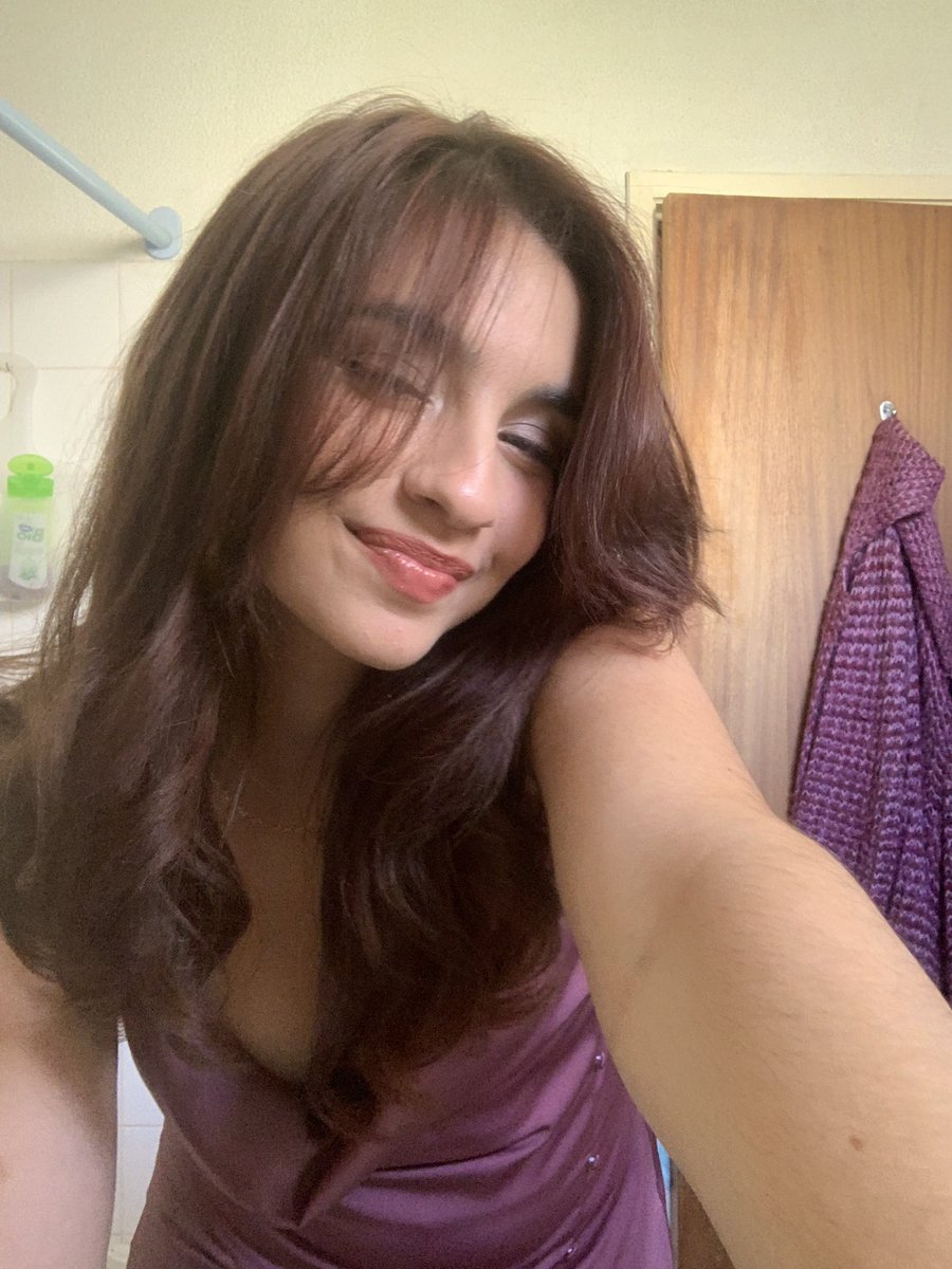 plant, only streamer ever ʚïɞ tweet media