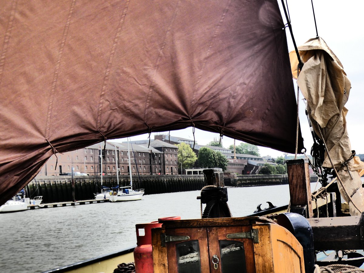 leaningreen's tweet photo. A sail through history down the Medway on #SailingBargeEdithMay as part of the #WhoseHoo heritage festival @HeritageFundL_S @TillerAndWheel https://t.co/clM5JooGB1