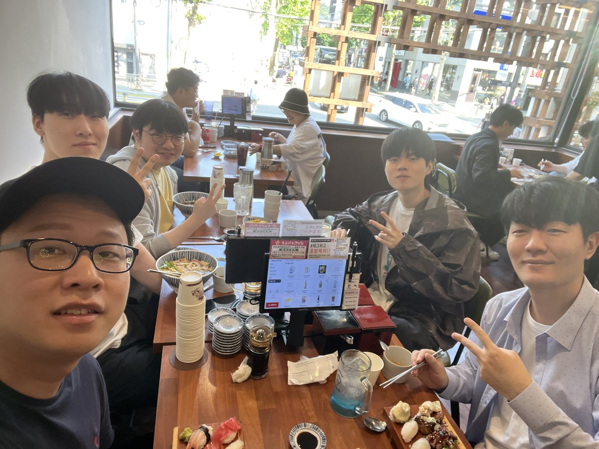 Lunch with 2022 DRX dudes