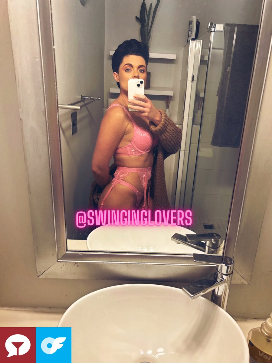 Swinginglovers's tweet photo. Happy Sunday all 🥵🍑 Clivk in the link in our BIO 💕 #stripchat #onlyfans #SAContentcreators #prettyinpink #watchuslive #selfie https://t.co/U9oXxqXiK4