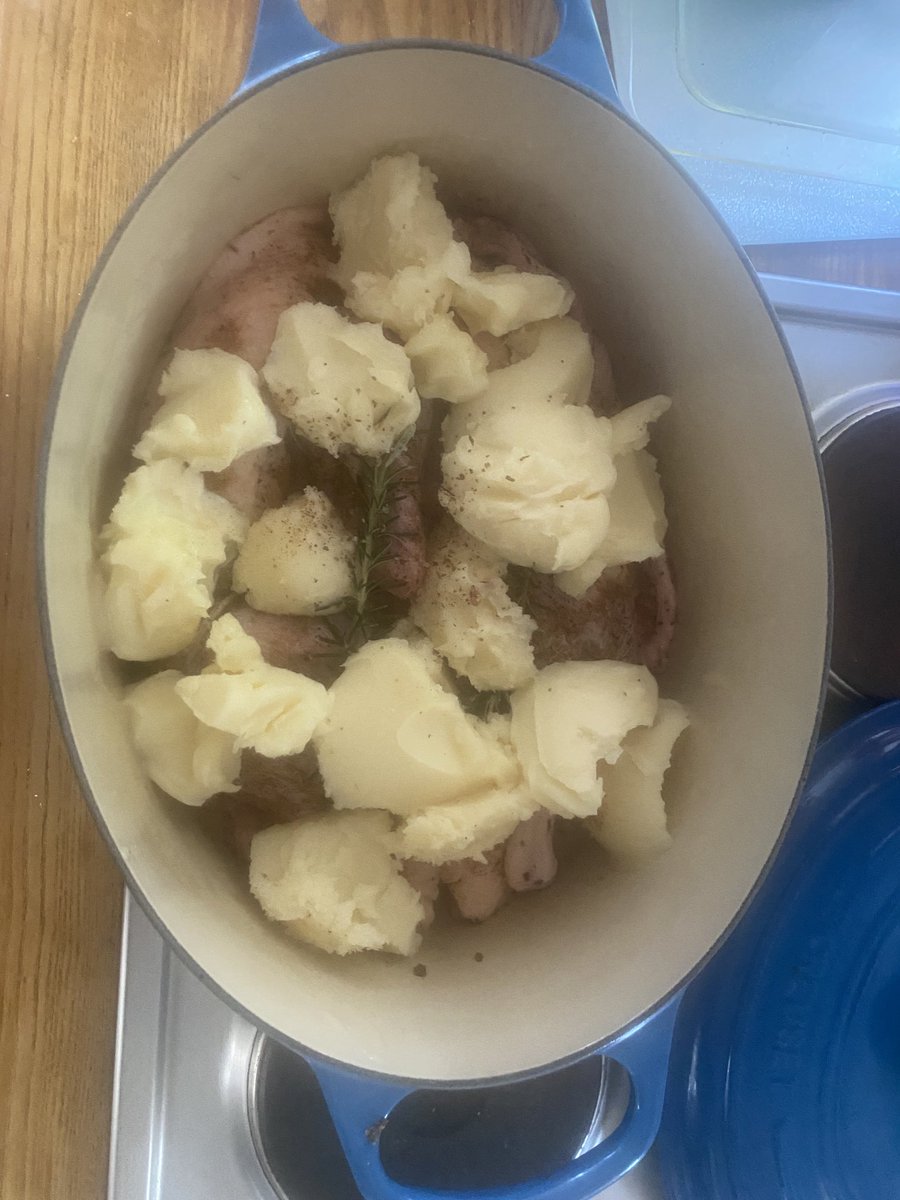 Want to make cassoulet. No duck confit anywhere in Hermanus. Bought whole duck and fat from Woolies and making my own confit…….