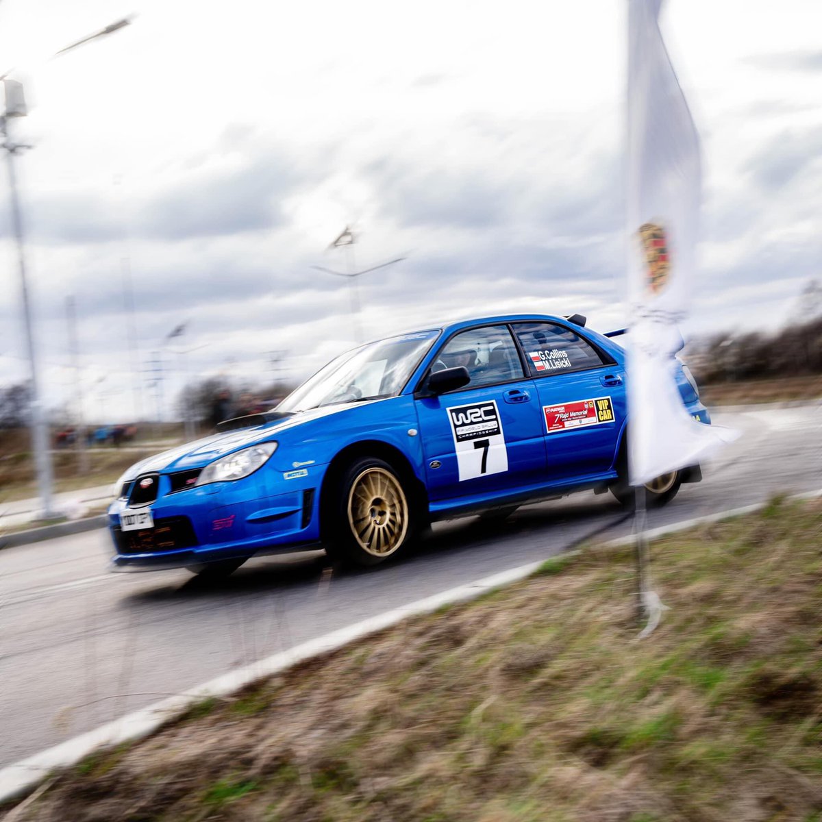 G (@garybgc) on Twitter photo Fanów motorsportu zapraszam na vlog Grega Collinsa z wielickiego Memoriału Janusza Kuliga i Mariana Bublewicza, świetny materiał 🔥
youtu.be/IhSCd7VGgpg
#rally #wrc #f1pl #viaf1 #indypl
Cc: <a href="/GrzegorzGGac/">Grzegorz Gac</a> <a href="/Motowizja/">Motowizja</a> <a href="/gabrielborowy/">Gabriel Borowy</a> <a href="/bartosz_budnik/">Bartosz Budnik</a> <a href="/PokrzywinskiF1/">Bartosz Pokrzywiński</a> <a href="/mjermakow/">Maciej Jermakow</a> Fanów motorsportu zapraszam na vlog Grega Collinsa z wielickiego Memoriału Janusza Kuliga i Mariana Bublewicza, świetny materiał 🔥
youtu.be/IhSCd7VGgpg
#rally #wrc #f1pl #viaf1 #indypl
Cc: <a href="/GrzegorzGGac/">Grzegorz Gac</a> <a href="/Motowizja/">Motowizja</a> <a href="/gabrielborowy/">Gabriel Borowy</a> <a href="/bartosz_budnik/">Bartosz Budnik</a> <a href="/PokrzywinskiF1/">Bartosz Pokrzywiński</a> <a href="/mjermakow/">Maciej Jermakow</a>
