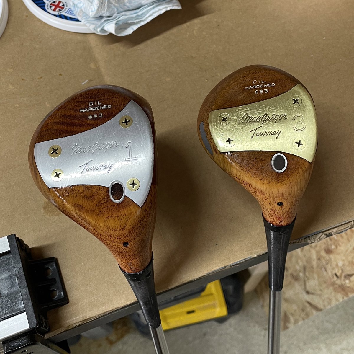 evalu18golf's tweet image. Getting through a little project… this 693 set is pretty special. Driver and 4 wood going in the bag. Persimmon and blades are the way forward for me. It’s been a journey and I’m liking where I’ve ended up. #persimmon #macgregor