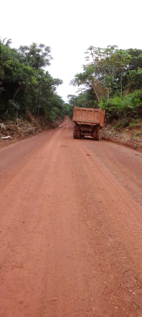 john_wickot's tweet photo. #MANIEMA : D'intenses travaux de réhabilitation dans plusieurs Routes stratégiques de la Province en cours sous la houlette du Gouv ai AFANI IDRISSA MANGALA. #RN31:Kindu-Kasongo,
#RN32: LUBILE-KALIMA-KINDU. #Wamaza-Salamabila.@fatshi13 @radiookapi @AugustinKabuyaT @kazadi_peter https://t.co/Dz2TO58Edb