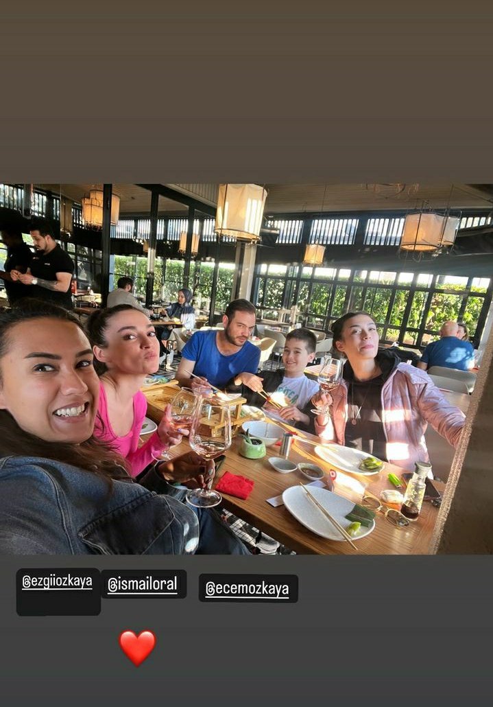 nazlicaaa's tweet photo. Nazlı💔💔
Semihe Nasıl kızmıştık meğersem hepsi nazlıdanmış🥺 https://t.co/YWsmYfPho2