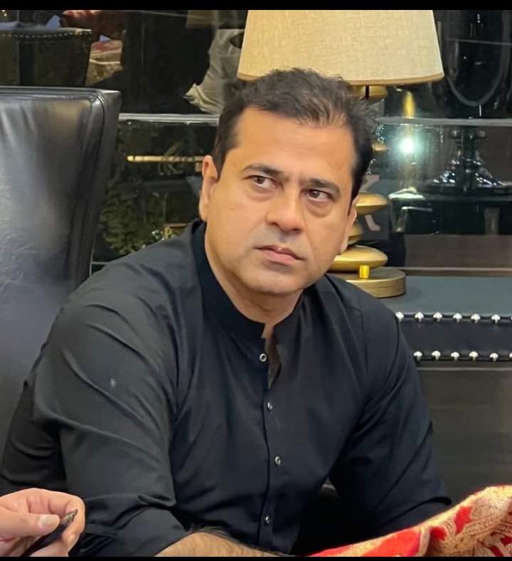 itx_hifxa007's tweet photo. Release Imran Riaz Khan 🙏
#PakistanUnderSiege
#ISPR_Rejected
#ThisWasNotOnTV
#ReleaseIRK #ReleaseImranRiazKhan #عمران_ریاض_کو_رہا_کرو #آئین_بچاؤ_پاکستان_بچاؤ https://t.co/AvnvD0rpJV
