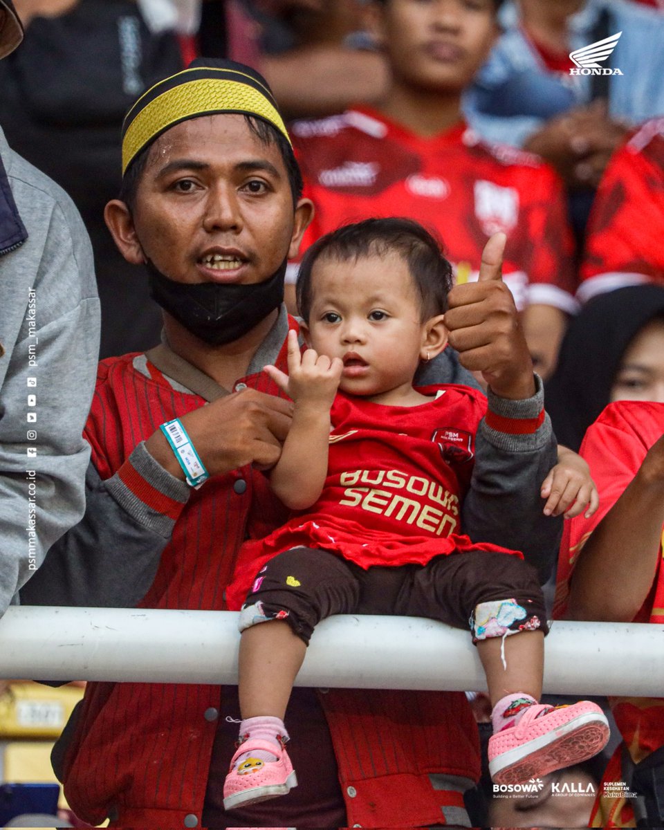 Terima kasih kepada teman-teman suporter yang selalu mendukung kami di manapun kami berlaga 🔥❤️

Selalu ada support chants kepada kami di manapun kami bertandang. Apakah karena semua stadion adalah kandang kita? 😁

#EwakoPSM #PSMJuara