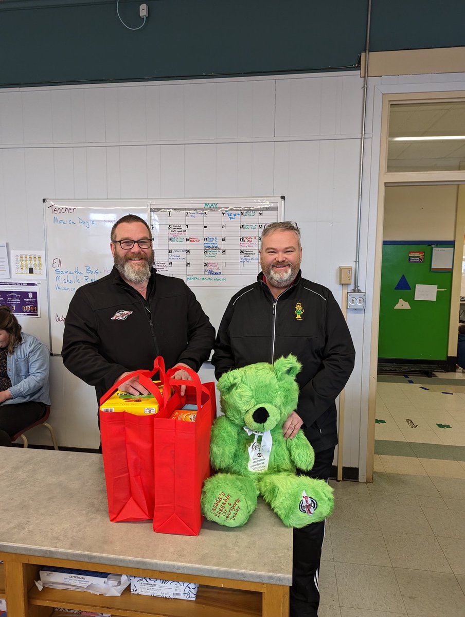 A huge THANK YOU goes out to the amazing folks at Jim Gilbert's for the wonderful snacks!  Fantastic community partner!@ASD_West <a href="/ASDWLimelight/">ASD-W Limelight</a>