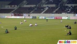 AHQuiddPitch's tweet image. PEMANDANGAN PARA PEMAIN SAAT INI YANG SEDANG MENUNGGU

@HF_ChaserO1 @HF_Chasers02 @HF_Chasers03 @HF_Beaters01 @HF_Beaters02 @HF_Kiper @SL_Chaser01 @SL_Chaser02 @SL_Chaser03 @SL_Beaters1 @SL_Beater02 
 @SL_Keeper1