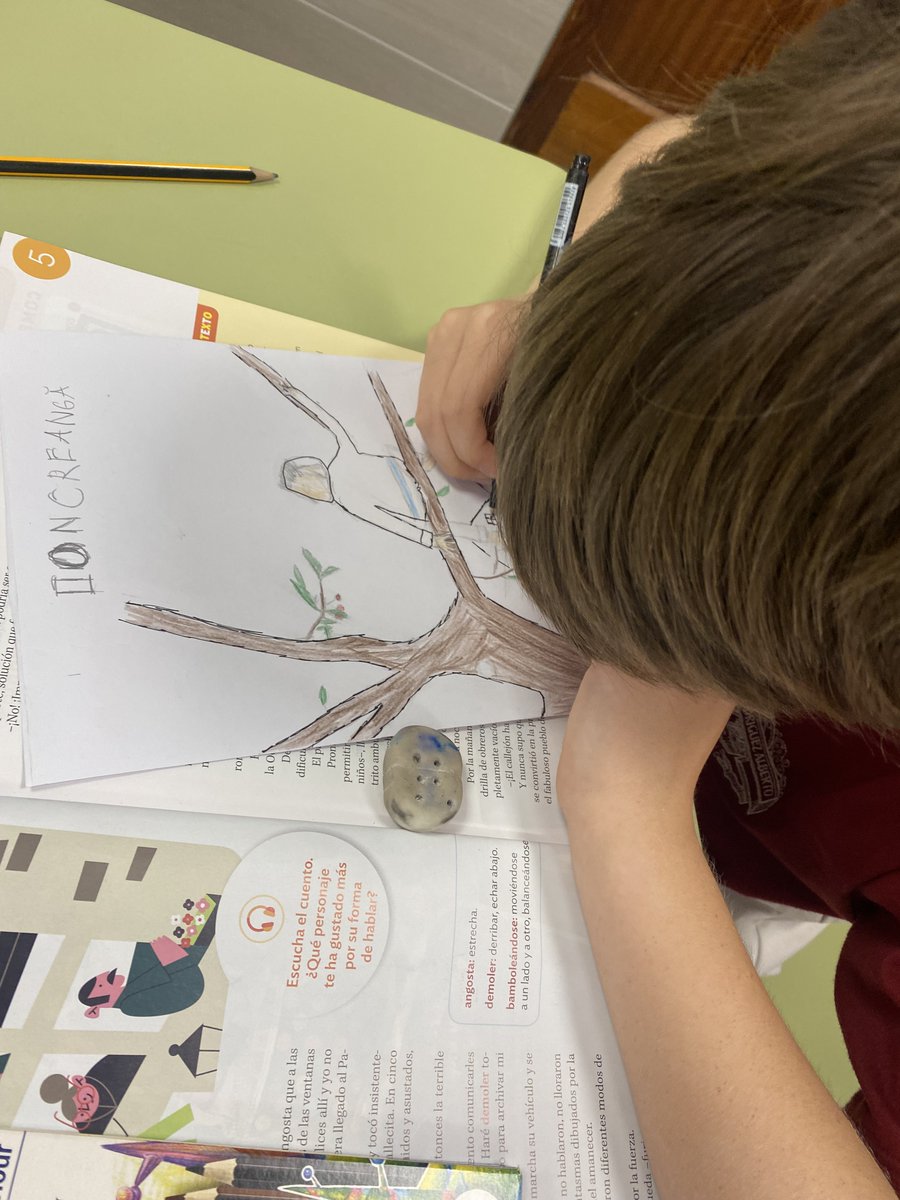RodriguezAlbe02's tweet photo. En el Colegio Rodríguez Alberto estamos muy comprometidos con el fomento de la lectura y, por ello, los alumnos de 5º de primaria le dedican, cada día, un ratito a esta actividad tan nutritiva.

Nos centramos mucho en aprender a gesticular, pronunciar, entonar, leer con ritmo... https://t.co/HM5zX8mrkg
