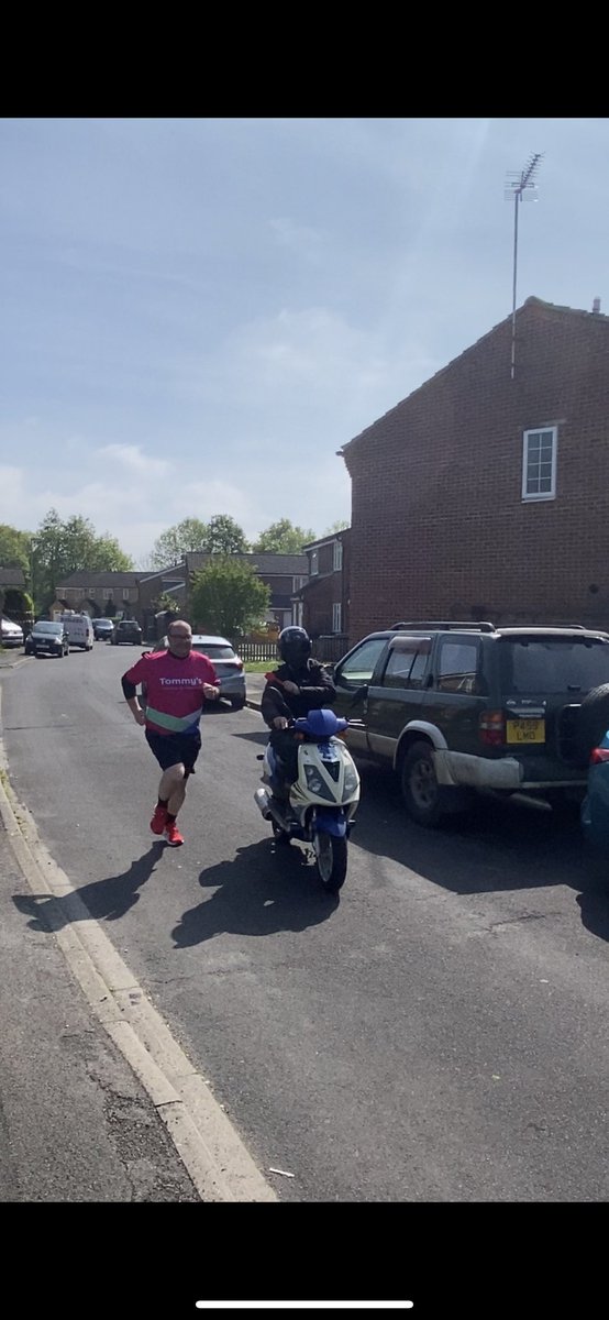 WatkinRussell's tweet image. My friend offered some @LLHalf training support by taking inspiration from the @simonpegg film Run Fatboy Run! @tommys #Spatula 
🎧 @StoryoftheYear 

justgiving.com/fundraising/Ru…