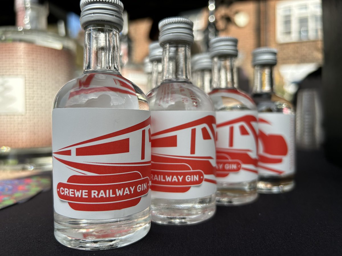 WinRivSpirits's tweet photo. Recently asked “Sandbach Gin, Alsager Gin, Twemlow Gin, why don’t you do a Crewe Gin?”.
💡 
Well here it is, railway themed (of course)…..launching Crewe Railway Gin. 
🚀 
Bringing gin to Crewe!
🚆

#CREWERAILWAYGIN
#CREWE
#RAILWAY
#WINDINGRIVER
#WINRIVDISTILLERY
#WINRIVSPIRITS https://t.co/k0sVvl96Bw