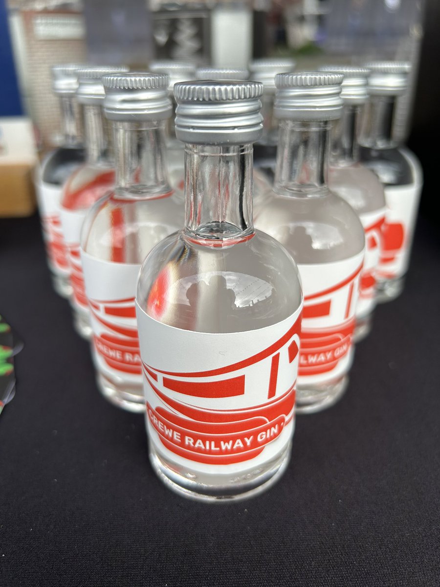 WinRivSpirits's tweet photo. Recently asked “Sandbach Gin, Alsager Gin, Twemlow Gin, why don’t you do a Crewe Gin?”.
💡 
Well here it is, railway themed (of course)…..launching Crewe Railway Gin. 
🚀 
Bringing gin to Crewe!
🚆

#CREWERAILWAYGIN
#CREWE
#RAILWAY
#WINDINGRIVER
#WINRIVDISTILLERY
#WINRIVSPIRITS https://t.co/k0sVvl96Bw