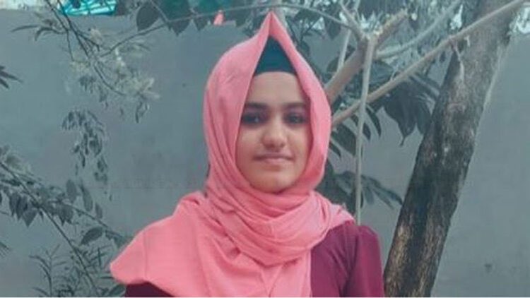 erbmjha's tweet photo. 17 year old Asmiya Mol commited suicide inside 'religious' education centre in Balaramapuram, Kerala

She was found dead on Saturday. Relatives alleged that the child was tortured by the institutional authorities

Anyone with basic common sense would understand what 'religious' education centre means , it’s a no brainer.