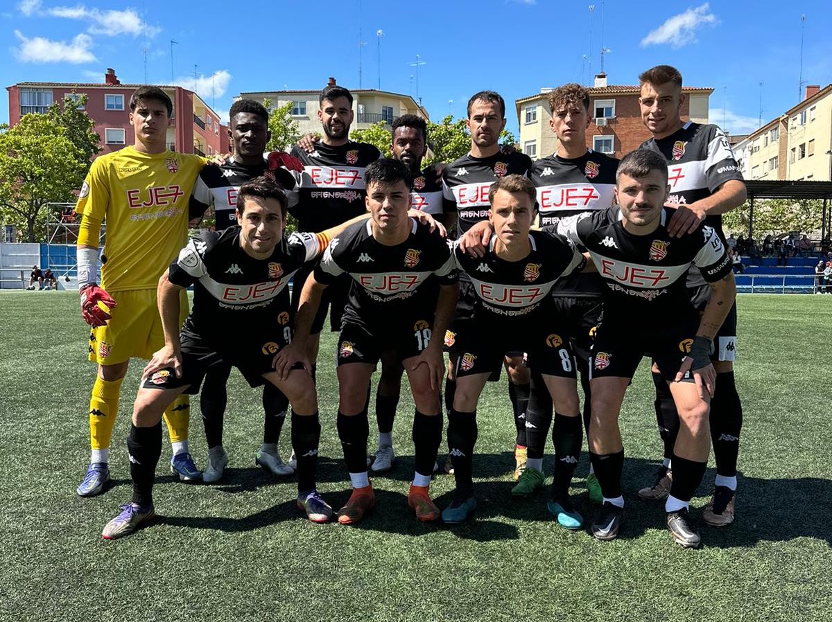 Cemanresa1906's tweet photo. EN JOC | 1' ⏱
CD Ebro 🆚 CE Manresa
Comença el partit!
Podeu veure el partit per @CARTV_ en aquest link https://t.co/D1uvesxkku
⚽ #EbroManresa
#SenseVertigen https://t.co/EjnpkZhMKD