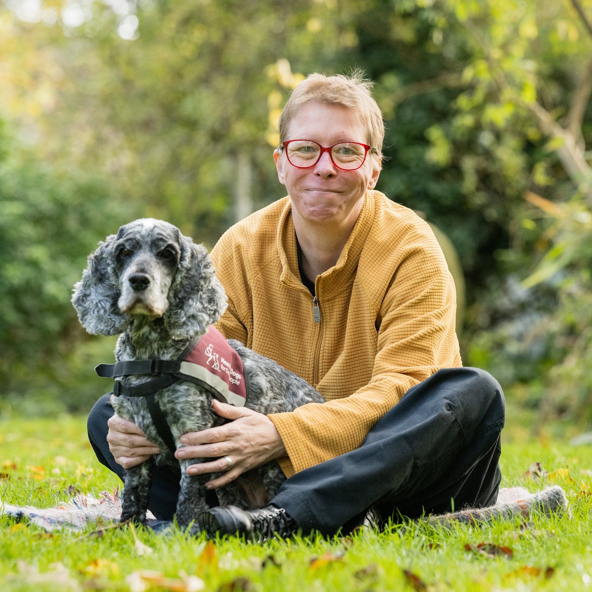 'I'd feel lost without Belle.' 

Lorna used to feel isolated and anxious, but hearing dog Belle came along and helped her escape from loneliness. Belle helped Lorna grow as a person and gave her so much confidence.

You can read Lorna's story here >> hearingdogs.org.uk/helping-deaf-p… 1/3