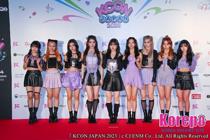 Kkorepo's tweet photo. 【速報取材PHOTO】  KCON JAPAN 3日目（14日）のレッドカーペットには #Kep1er がキュートな姿で登場しました！   

 #KCONJAPAN2023 https://t.co/SPhw0PBMH0