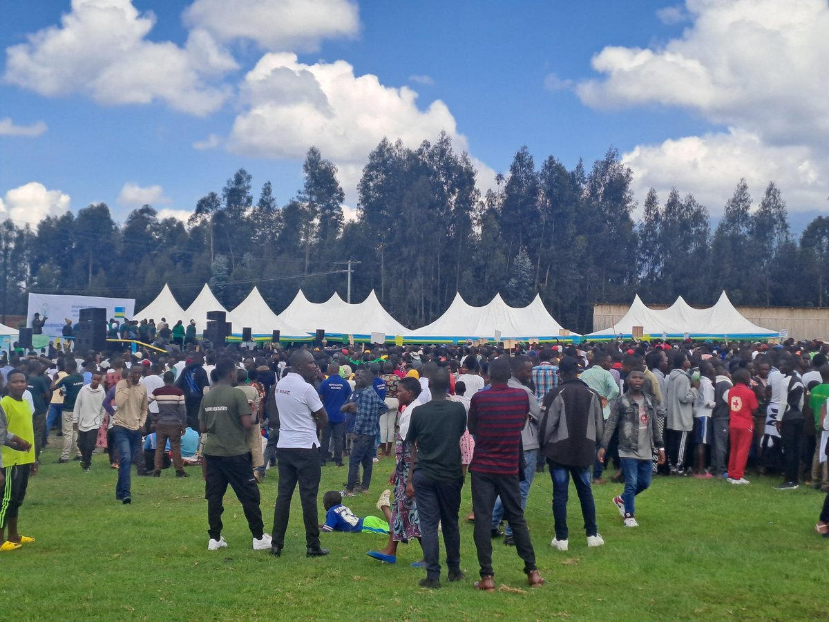 D_Nzogera's tweet photo. Tuzarwubaka , Abana babanyarwa turugire nka Pladizo,
Kubera Imiyoborere myiza ya Nyakubahwa President Paul Kagame, #MusanzeTurashima 
@AMpuhwe https://t.co/skNmbaqsBk