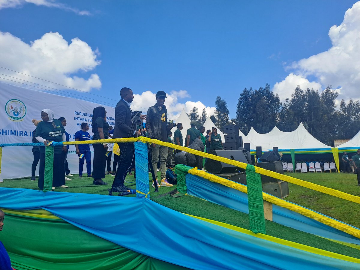 D_Nzogera's tweet photo. Tuzarwubaka , Abana babanyarwa turugire nka Pladizo,
Kubera Imiyoborere myiza ya Nyakubahwa President Paul Kagame, #MusanzeTurashima 
@AMpuhwe https://t.co/skNmbaqsBk
