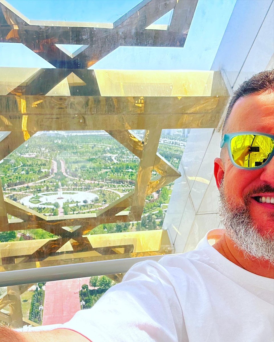 slowjamastan's tweet photo. The Sultan takes a ride on the world’s biggest indoor ferris wheel in Turkmenistan…cause that’s what you do in Turkmenistan!

#turkmenistan #wheelofenlightenment #travel #slowjamstan #ashgabat https://t.co/wawW30Yx2q