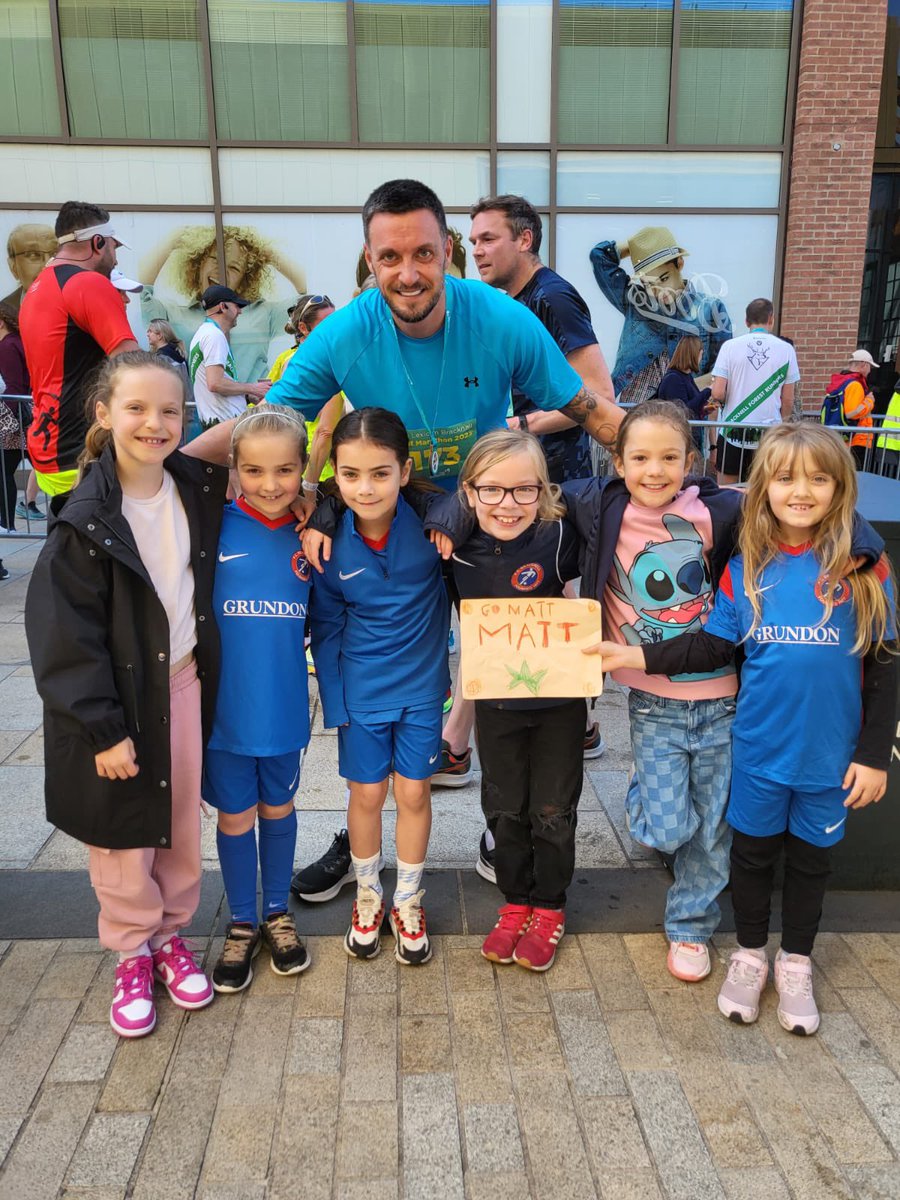 FCBracknell's tweet photo. ⚽️⚽️⚽️⚽️

Go @MattCFC85 who is taking part in the Bracknell Half Marathon today 

🏃🏼🏃🏼🏃🏼🏃🏼🏃🏼

#FCBFamily #GoBlues #Football https://t.co/xypxRMZZ4K