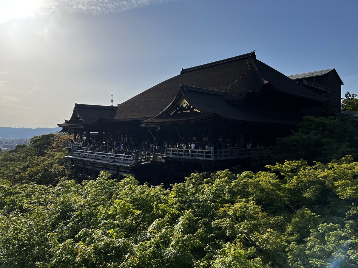 luvjp's tweet photo. Kiyomizu temple with full of green https://t.co/8QPOShgE2W