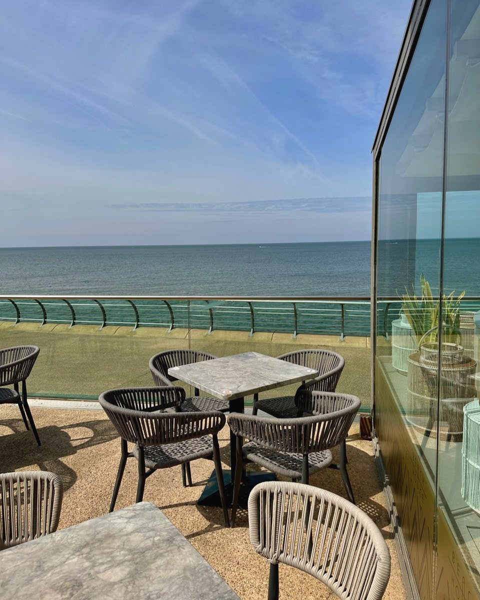 BeachhouseB's tweet photo. Sunday Funday with Paddy Slater from 2pm 😎
#interiorinspo #interior #restaurantinterior #myhomestyle #beachhouseblackpool #architect #seasidedining #instadecor #instastyling #outdoorvibes #venuestyling #beachsidevenue #blackpool #beachhouse #ibizavibes #beachbar #mykonoslife # https://t.co/oBffJ6nZcL