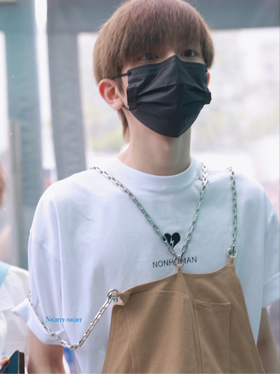 LiuGuanyouTH's tweet photo. (14/5/2023)

📸 : วันนี้มาทำงานกันเถอะ!

//น้องเดินทางไปเตรียมตัวไลฟ์แล้วค่า😊

Cr. Nighty-night_ 刘冠佑 https://t.co/duugPjK9dy