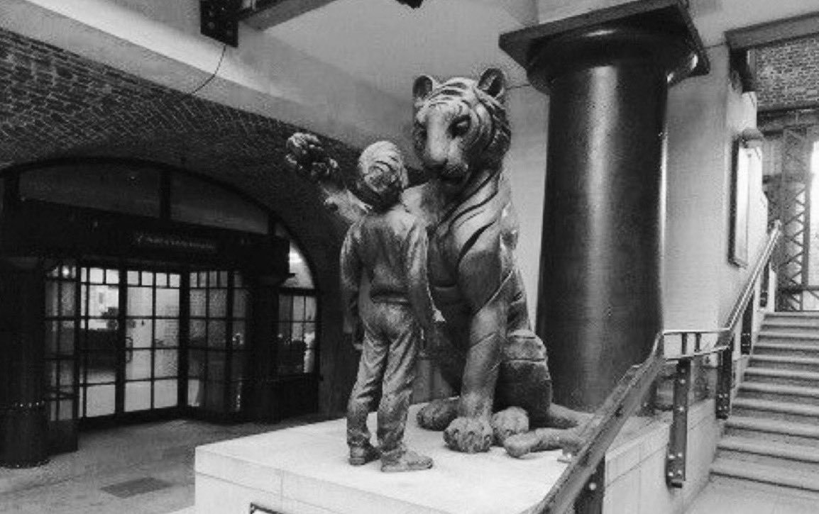 ℝ𝕚𝕡𝕡𝕖𝕣 on Twitter "A small statue in Tobacco Dock commemorates the occasion when a young boy