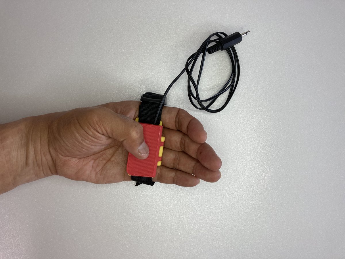 iamsam174's tweet image. I got new accessibility switch like AbleNet&apos;s SpecsSwitch.
#AT #AAC #AccessibilitySwitch #AdaptedSwith