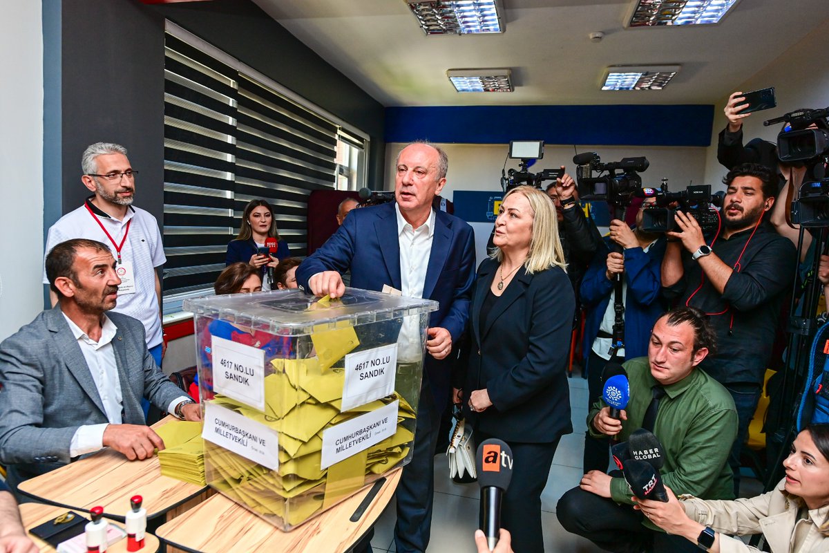 Biz Ankara'da memleketimizin geleceği için oyumuzu kullandık. Herkesi sandıklara davet ediyorum, oy kullanmayan kalmasın 🧿