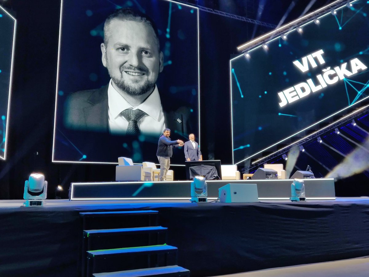 Mladen Milankovic 🧬🧊🌕 (@mladenmilankovi) on Twitter photo Great start to the 3rd day of <a href="/tmrwconf/">Tomorrow Conference</a> with <a href="/JedlickaVit/">Vit Jedlicka</a> the president of <a href="/Liberland_org/">Liberland</a> the first true #networkstate Great start to the 3rd day of <a href="/tmrwconf/">Tomorrow Conference</a> with <a href="/JedlickaVit/">Vit Jedlicka</a> the president of <a href="/Liberland_org/">Liberland</a> the first true #networkstate