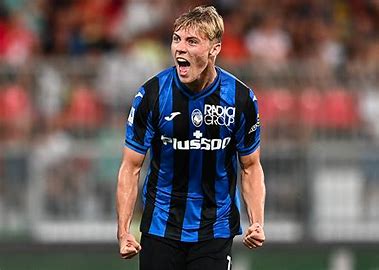 LabanWekz's tweet photo. @Blue_Footy Bring in Rasmus Højlund https://t.co/BUvHb8yukr