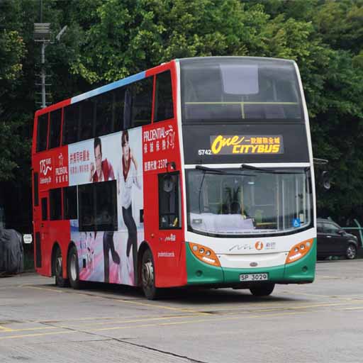theshowbus's tweet photo. Check out another Hong Kong @ADLbus  Enviro as our Picture of the Week and as a farewell to #NewWorldFirstBus  - it makes a great online jigsaw
https://t.co/T0V7Fnl7IF https://t.co/ReavtLbToj